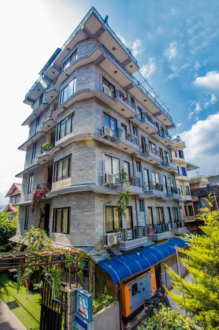 Silver Sky Hotel Pokhara Dış mekan fotoğraf