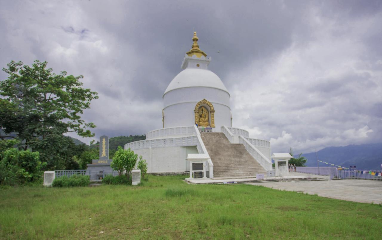Silver Sky Hotel Pokhara Dış mekan fotoğraf