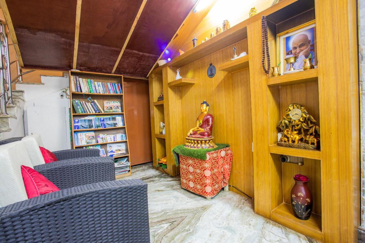 Silver Sky Hotel Pokhara Dış mekan fotoğraf
