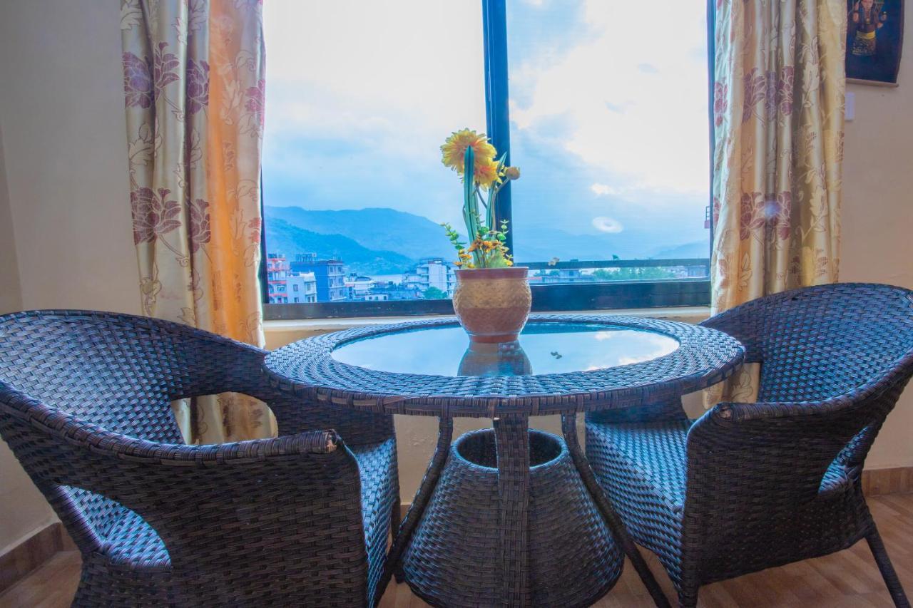 Silver Sky Hotel Pokhara Dış mekan fotoğraf