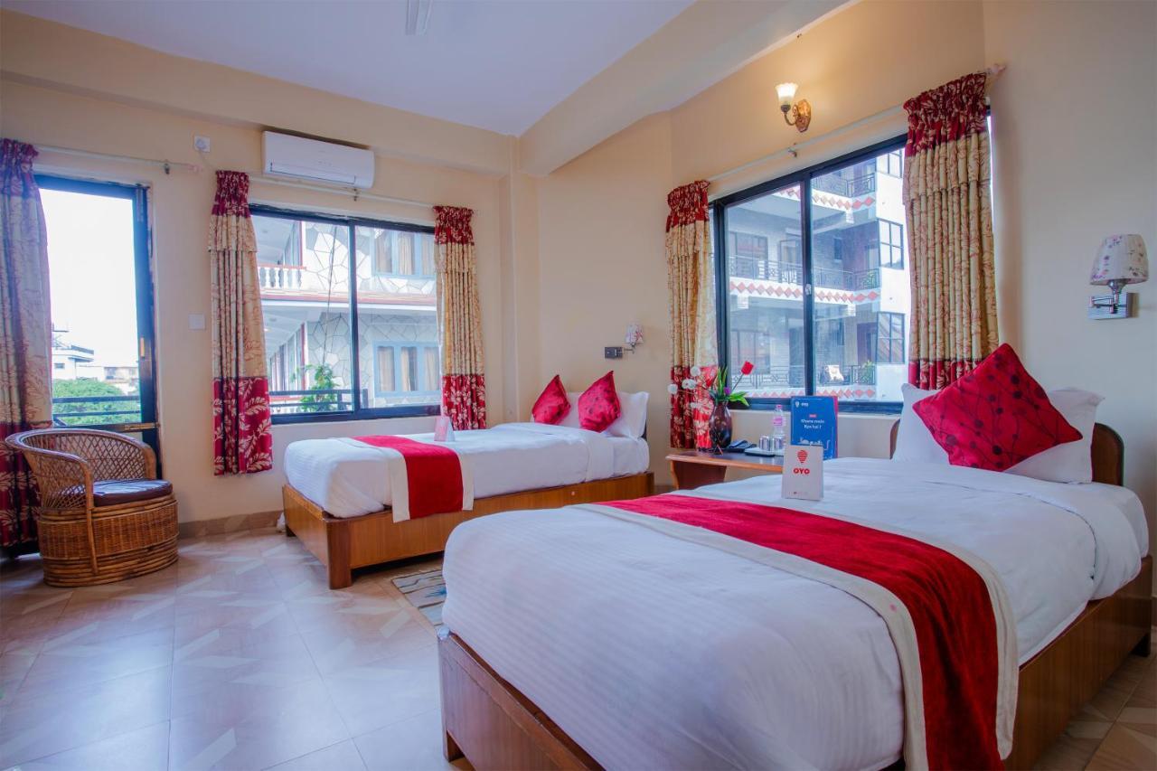Silver Sky Hotel Pokhara Dış mekan fotoğraf